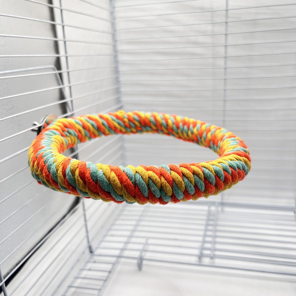 Nuevo producto transfronterizo Marco de estación de anillo de pájaro Cuerda de algodón Anillo de color Juguete de pájaro Loro Apilado de pájaro Apilado de la estación de boca afilada Accesorios de poste
