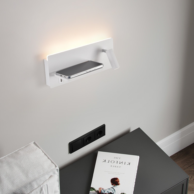 Apago moderno de las luces en el dormitorio del hotel, iluminación de pared simple, atmósfera, interruptor transfronterizo, función de carga nórdica multifuncional