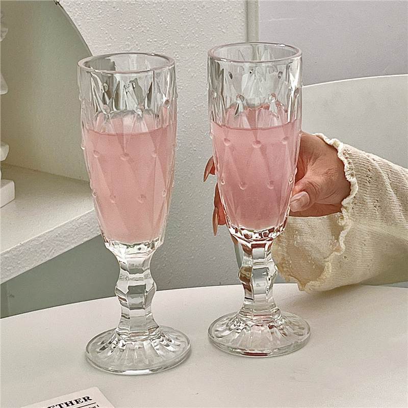 Ins en línea restaurantes retro relieve tallado de vidrio de alto valor de visualización taza de champán de alto pie taza de agua de burbujas taza de jugo