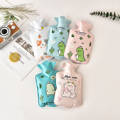 Water-injected hot water bottle PVC flush hand warmer bag for women during menstruation, small size portable student water-filled hand warmer