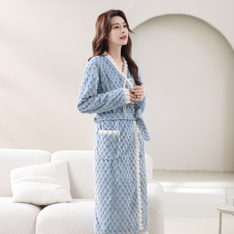 Long-Sleeved Women's National Style Coral Velvet Bathrobe, Autumn and Winter Flannel Plus Velvet Pajamas, New Chinese Style Pajamas Long-Sleeved Women's National Style Coral Velvet Bathrobe, Autumn and Winter Flannel Plus Velvet Pajamas, New Chinese Style Pajamas