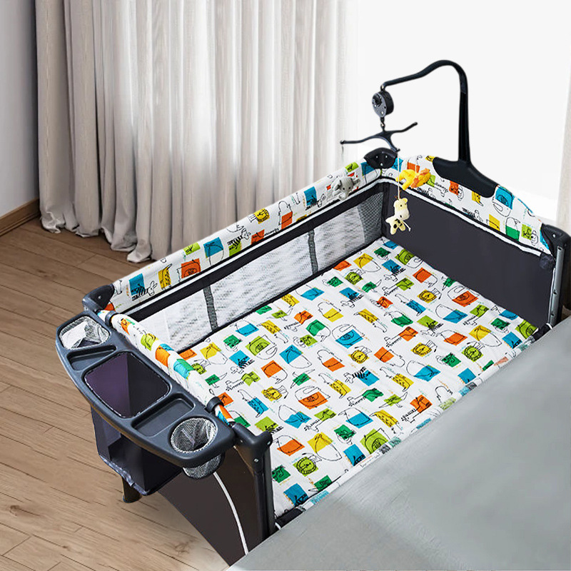 Cama de juego móvil portátil con colchón para bebés patio de recreo cama plegable soporte cama de empalme image 4