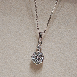 18K Gold One Carat Igi Artificially Cultivated Diamond Necklace Au750 White Gold Classic Four-Claw Pendant Female Wedding