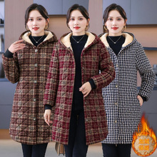 冬季新款妈妈洋气格子棉衣中长款加绒加厚外套中老年女装保暖棉服