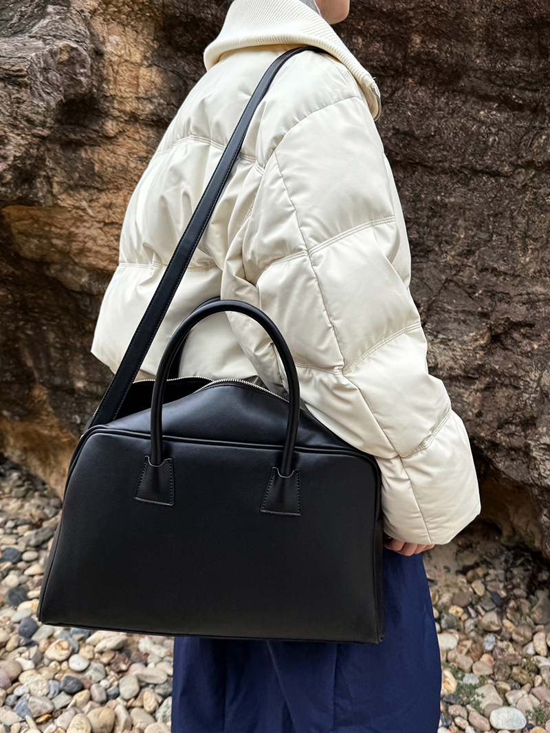 F8F2B784-AFA2-41BB-B76B-B18954