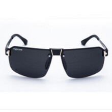 新款POLICER8812男女通用时尚偏光太阳镜钓鱼旅游墨镜驾驶眼镜