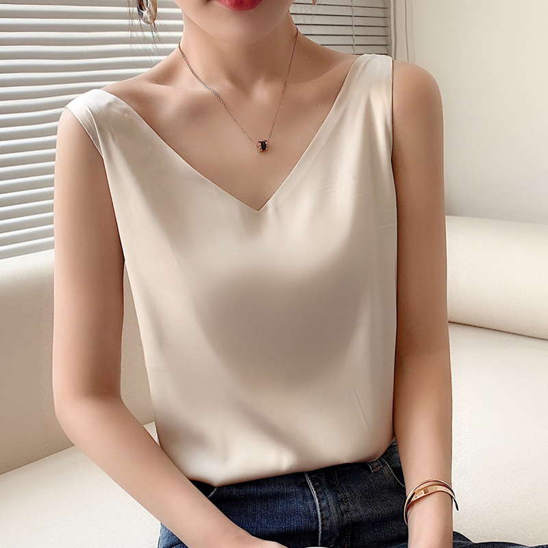 2023 Summer new silk sling women's V-neck vest satin outer wear suit inner base mulberry silk 2023 Summer new silk sling women's V-neck vest satin outer wear suit inner base mulberry silk