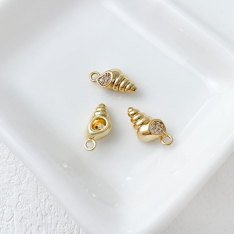 4g Weight Pendant Jewelry Making Type 18K Gold Plated Plating Material DIY Jewelry Accessories Classification 1 Piece Quantity Copper Material Starfish, Dolphin Pattern Plating Design Retro, Marine Style Style 1 Piece Copper 18K Gold Plated Starfish Dolphin Pendant 20