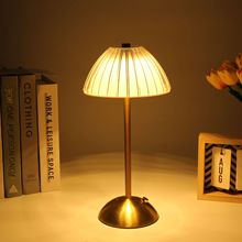 跨境爆款LED台灯轻奢高级感复古氛围灯桌灯USB充电咖啡厅酒吧护眼