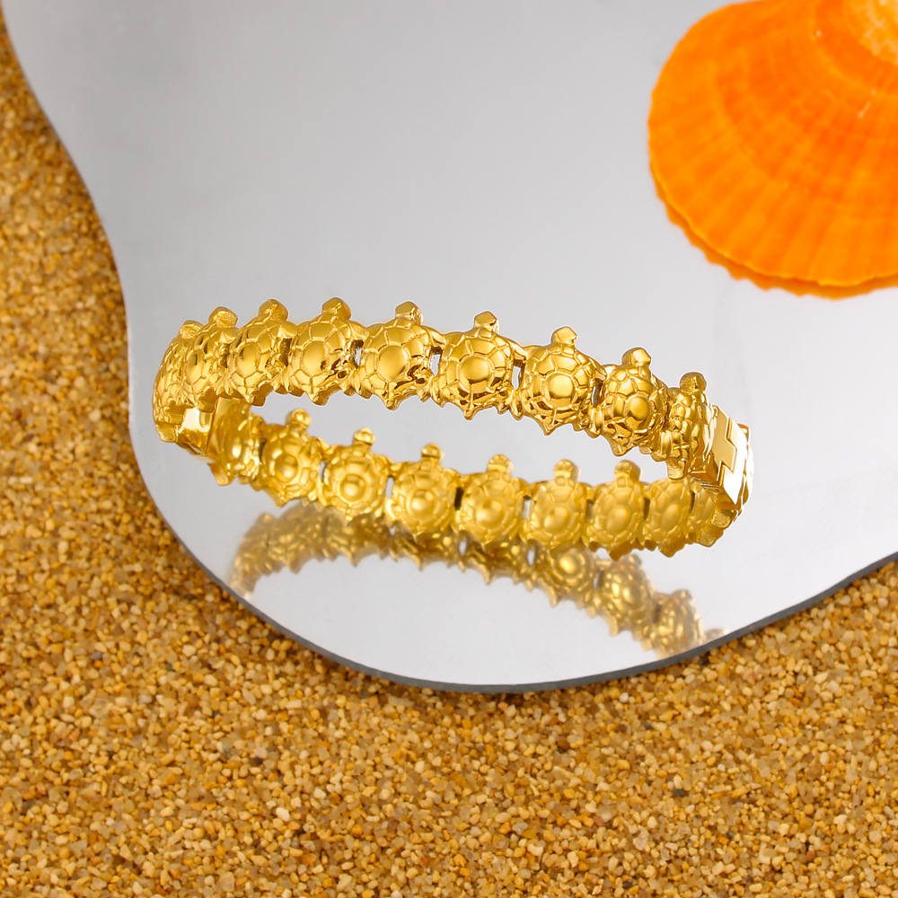 35g Weight PVD Coated Gold Plating Process 18K Real Gold Plated Plating Material Bangle Classification 1 Piece Quantity Holiday, Daily Occasion 304 Stainless Steel Material Tortoise Pattern Women's Gender Retro, Classic Style Style Waterproof Non Tarnish, Plating Craft PVD Coated Real Gold Plated Tortoise 304 Stainless Steel Retro Classic Style Waterproof Non Tarnish 304 Stainless Steel Bangle 8