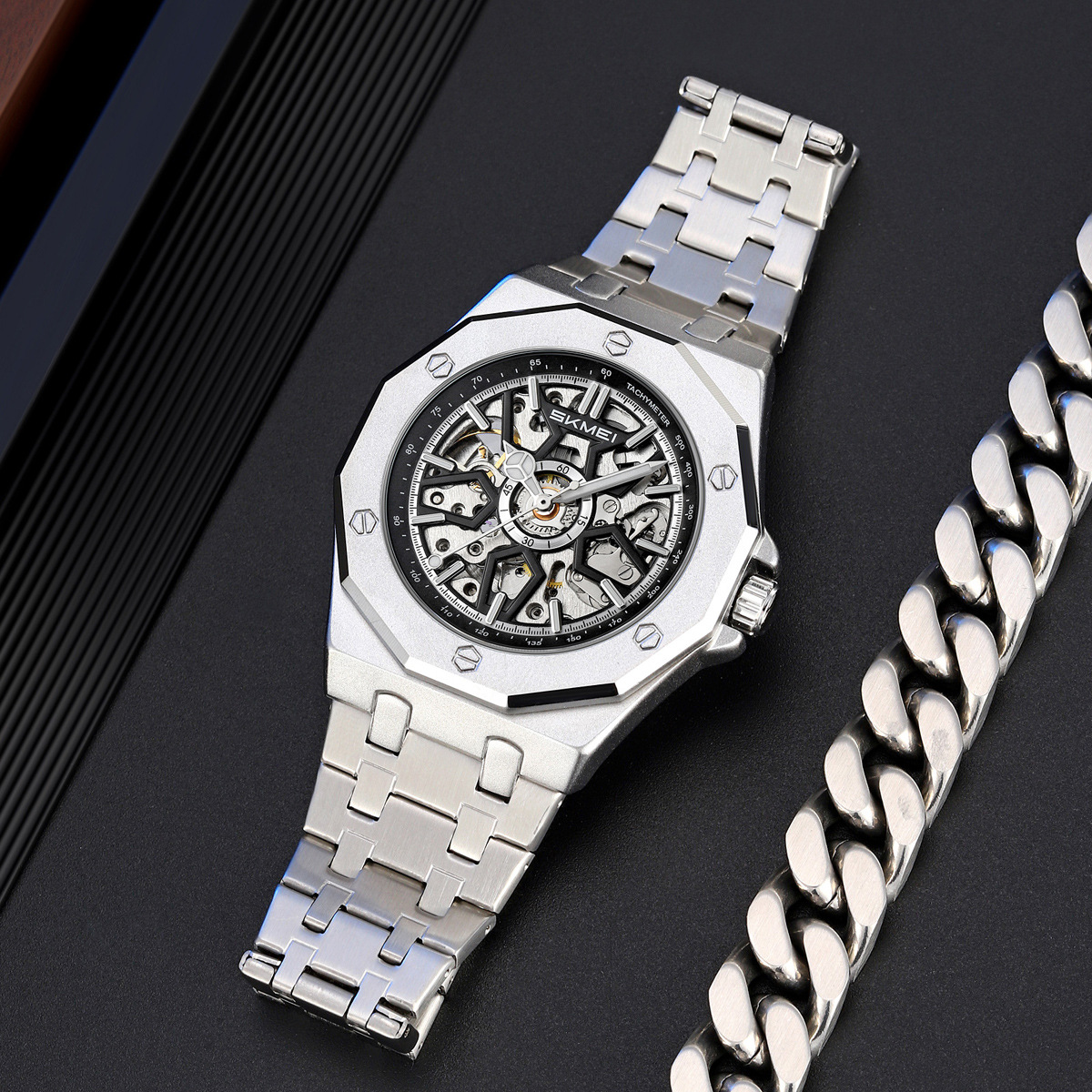 Reloj mecánico agujerado de ocho ángulos al aire libre impermeable relojes de pulsera de hombre al por mayor personalizados en el extranjero suministro especial