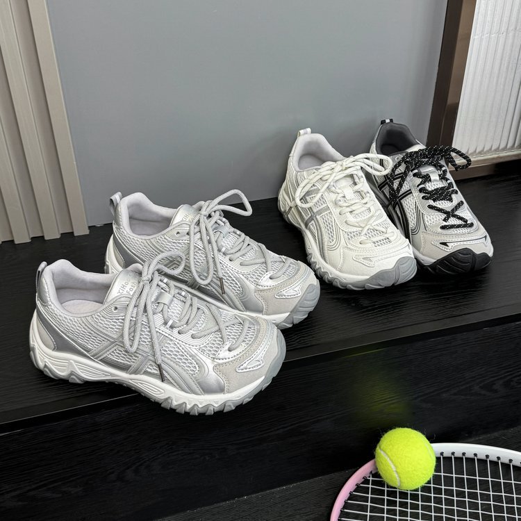 2026 Summer New Style Flat Non-Slip Rubber Casual Sports Shoes Versatile Daily Travel Breathable Running Shoes Women's Shoes