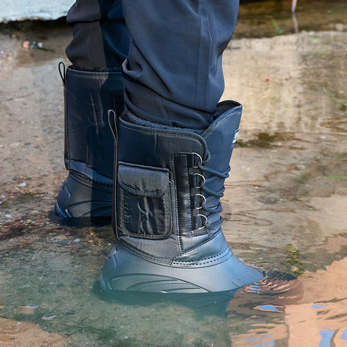 Cotton-lined warm snow boots for men, winter steel spike anti-slip, thick waterproof fishing shoes