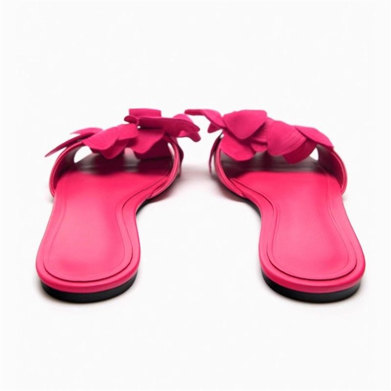 2026 Summer New Style Rose Red Rose Petal Open Toe French Slippers Flat Casual Sandals Women's Half Slippers For Outerwear_vogvips.com