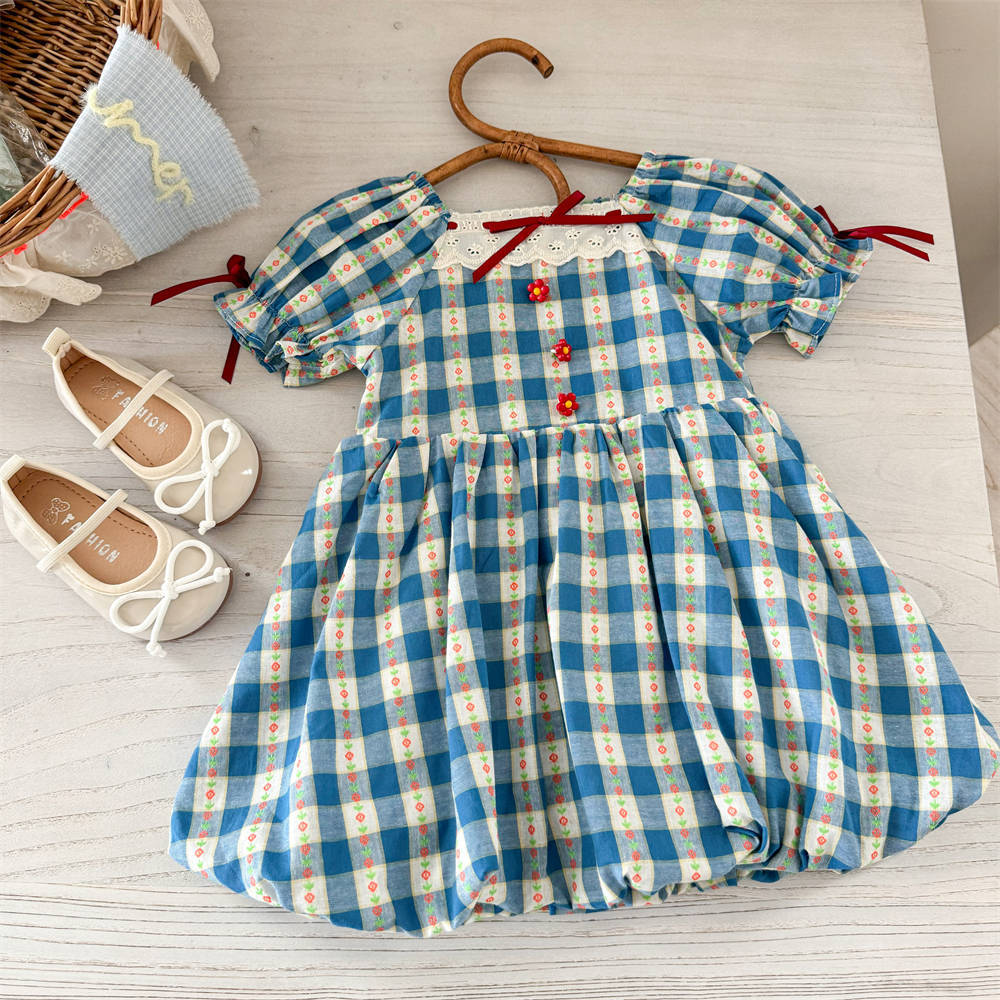 Vestido de siete niñas de limón salado Falda de capullo de flor francesa de manga corta a cuadros azules Nuevo estilo de verano Falda de capullo de flor de niña de jardín de infantes