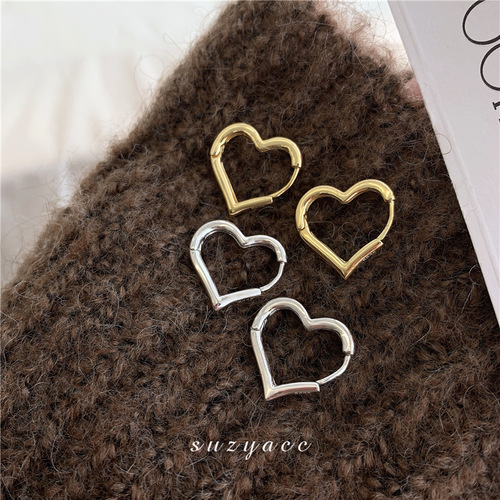 Korean S925 sterling silver love earrings for women, light luxury design earrings, niche design earrings, simple personalized earrings