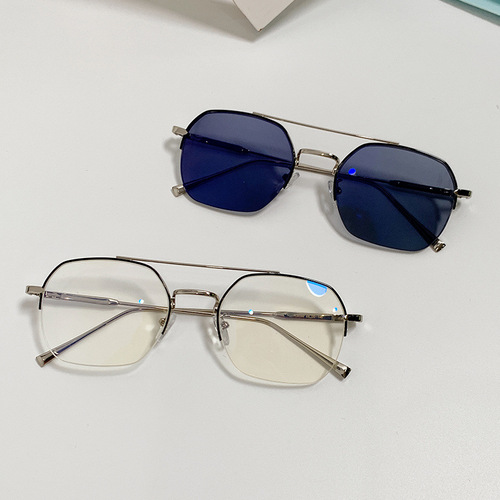 Chen Weiting's same style anti-blue light photochromic glasses, edgy polygonal metal double-bridge half-frame, suitable for nearsightedness 31752