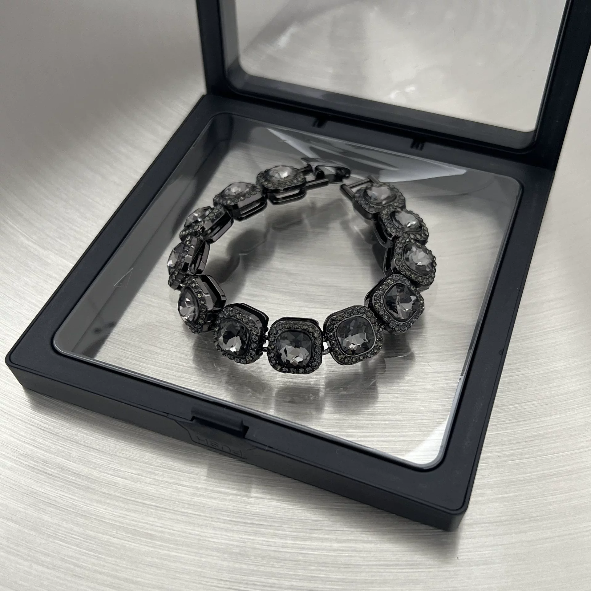 Men's necklace, chain for key bag  hip-hop style for men and women, sweater, American style, with gem, high-quality style