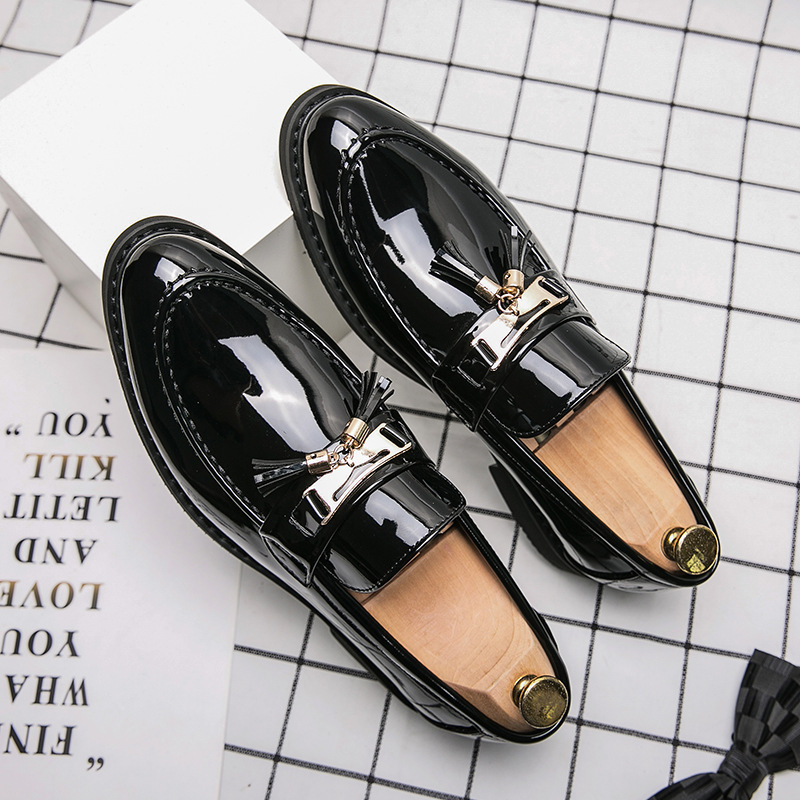 Mocasines para hombre, nuevo estilo primavera 2025, zapatos de cuero con borlas, traje formal de negocios para hombre, zapatos casuales de moda para estilistas