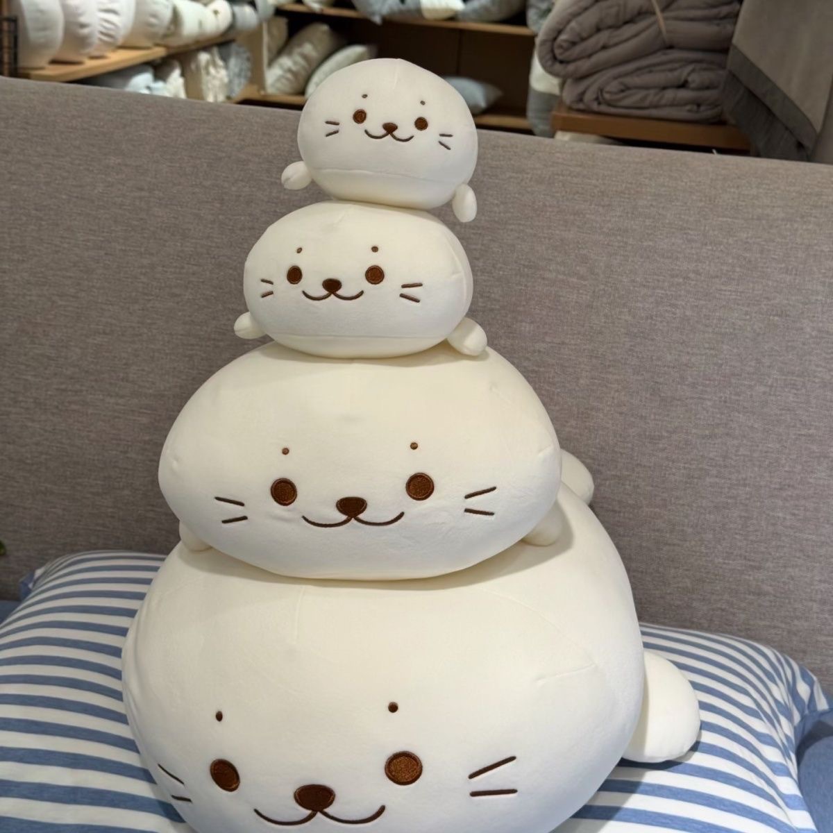 Large Seal Plush Pillow Doll Baby Comforting Sleeping Toy Girl's Birthday Gift Wholesale Plush Toy