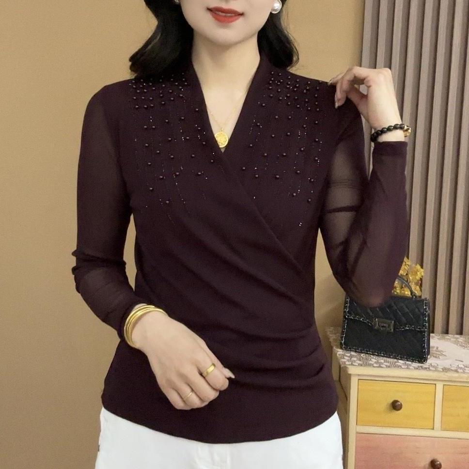 Qadın V-yaxalı mesh kofta, muncuq və qaytan detallı