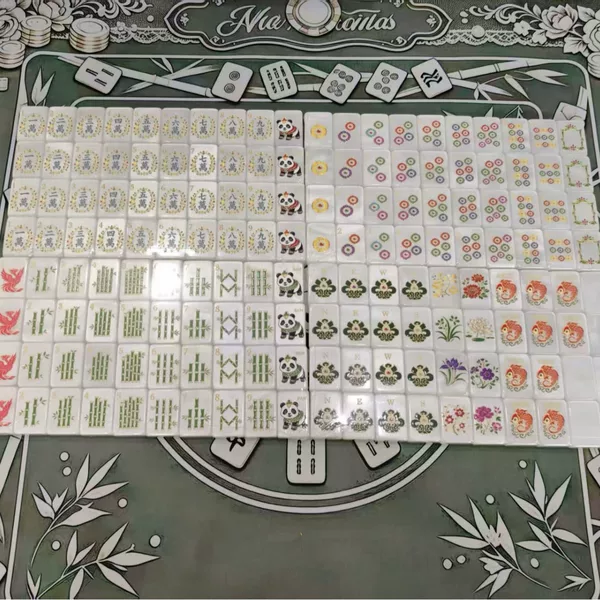 Panda-themed American Mahjong 160 Pieces Acrylic American Mahjong Set Cross-border Board Game Gift Customizable