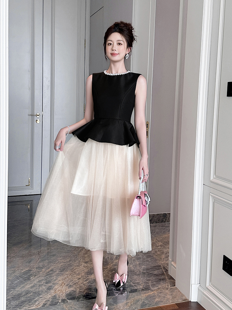 Đầm nữ cổ tròn ôm eo phong cách Pháp, tay lỡ kết hợp lưới chắp vá, thiết kế giả hai mảnh che bụng — Màu đen, Màu mơ