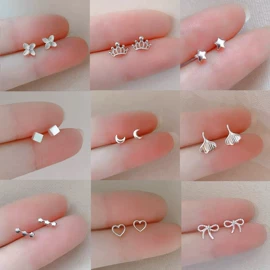 耳钉;耳环;耳线