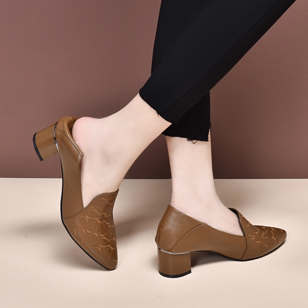 Giày nữ da bò mềm đế mềm gót vuông 5 cm phong cách retro — Gót giữa KAKI 5cm