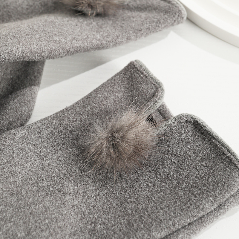 Guantes cálidos para mujer, terciopelo alemán, ciclismo al aire libre, linda mariposa, bola de visón, pantalla táctil a prueba de viento y frío, guantes de otoño e invierno