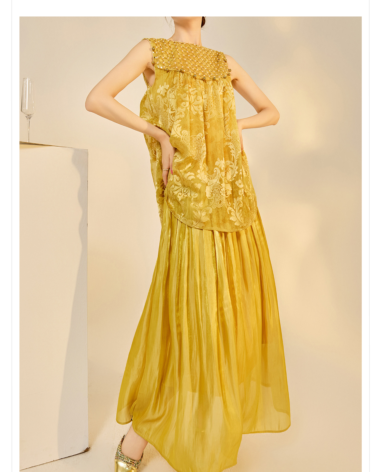 Đầm maxi nữ phong cách Trung Hoa mới, tay không, đính cườm lụa, dáng thắt eo N6041 — màu vàng, xanh lá cây chi tiết 31