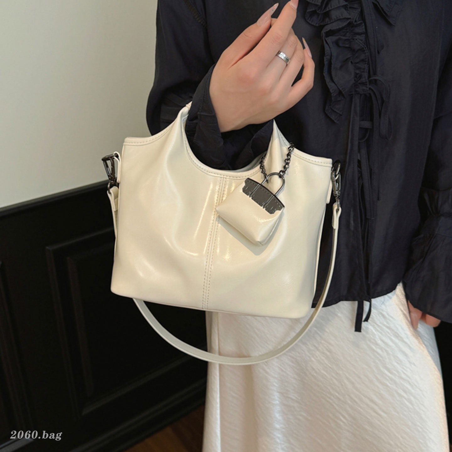 Nuevo balde de cera de piel de verano bolsa casual de aceite 2026 mochila de hombro de gran capacidad popular para mujeres
