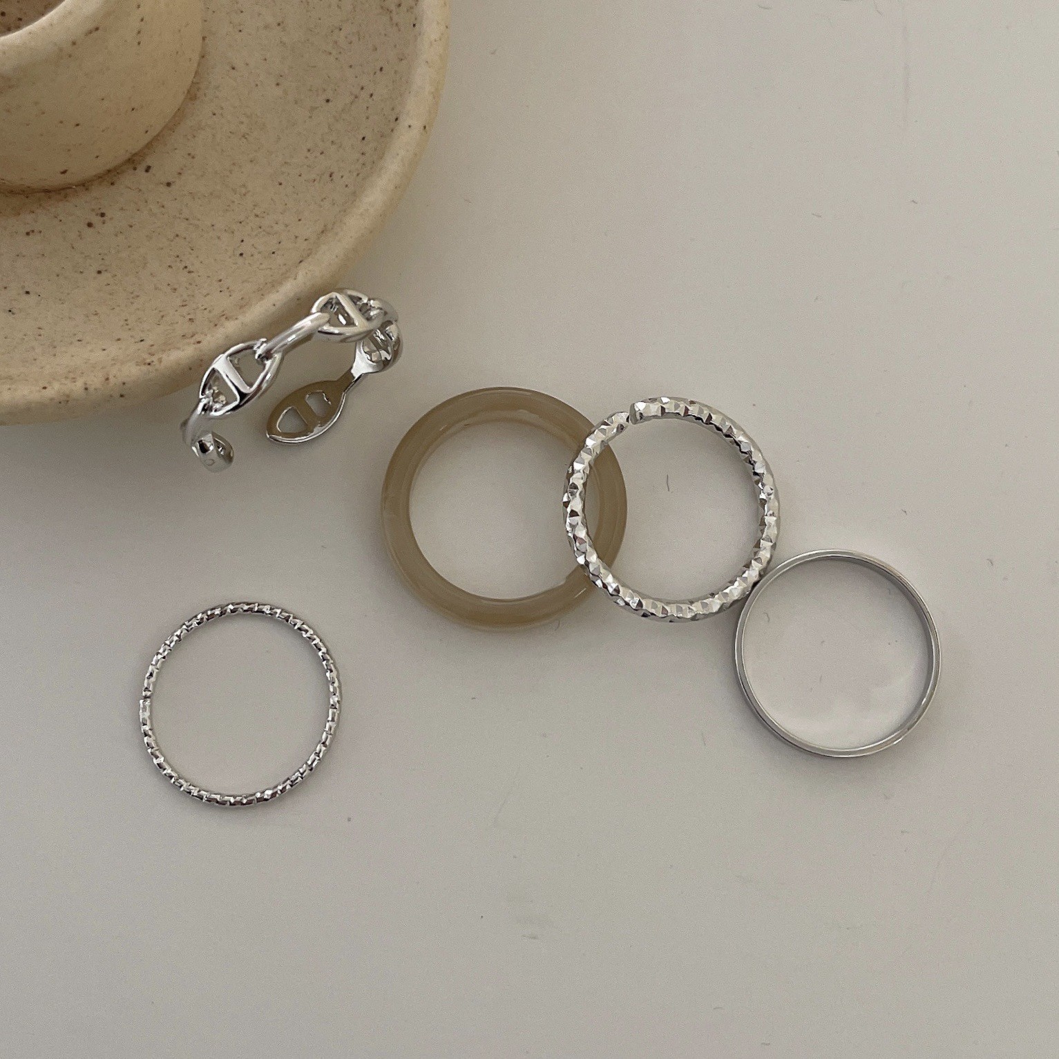 Anillo de circonita de perlas de viento ins, nicho femenino, sentido de alta gama, simple y ligero, anillo de novia de lujo, anillo de apertura de temperamento al por mayor