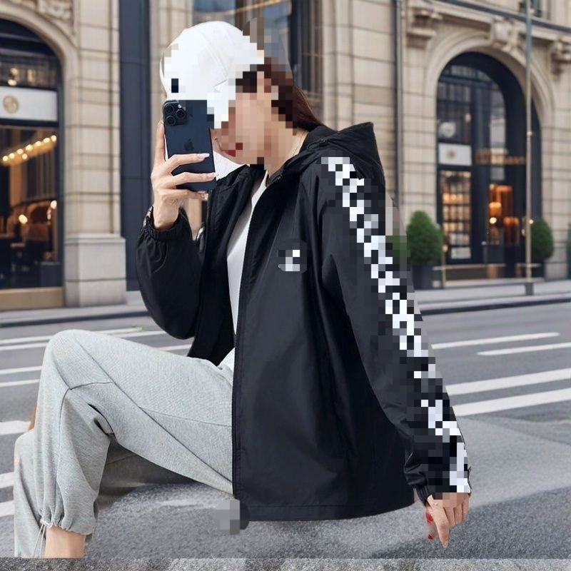 Clover sports windbreaker hooded jacket, spring and autumn outerwear, new casual style for men and women, plus size, lightweight, windproof, wholesale