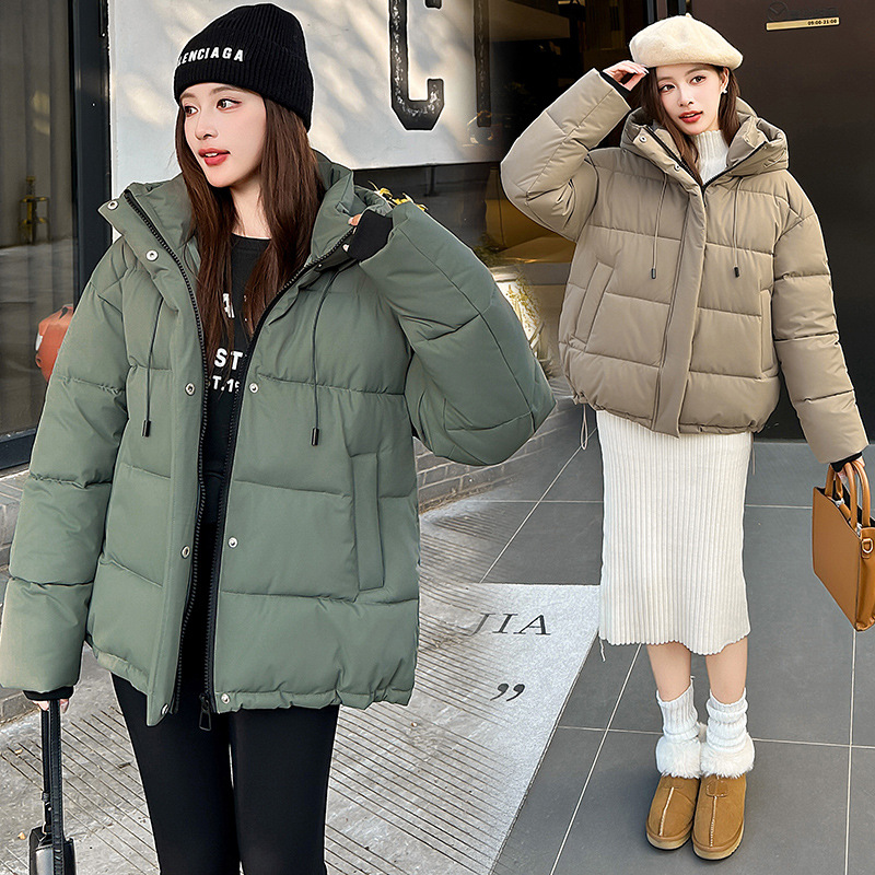 Ropa de algodón corta para mujeres 2025 invierno nuevo estilo coreano suelto plumón casual chaqueta de algodón gruesa