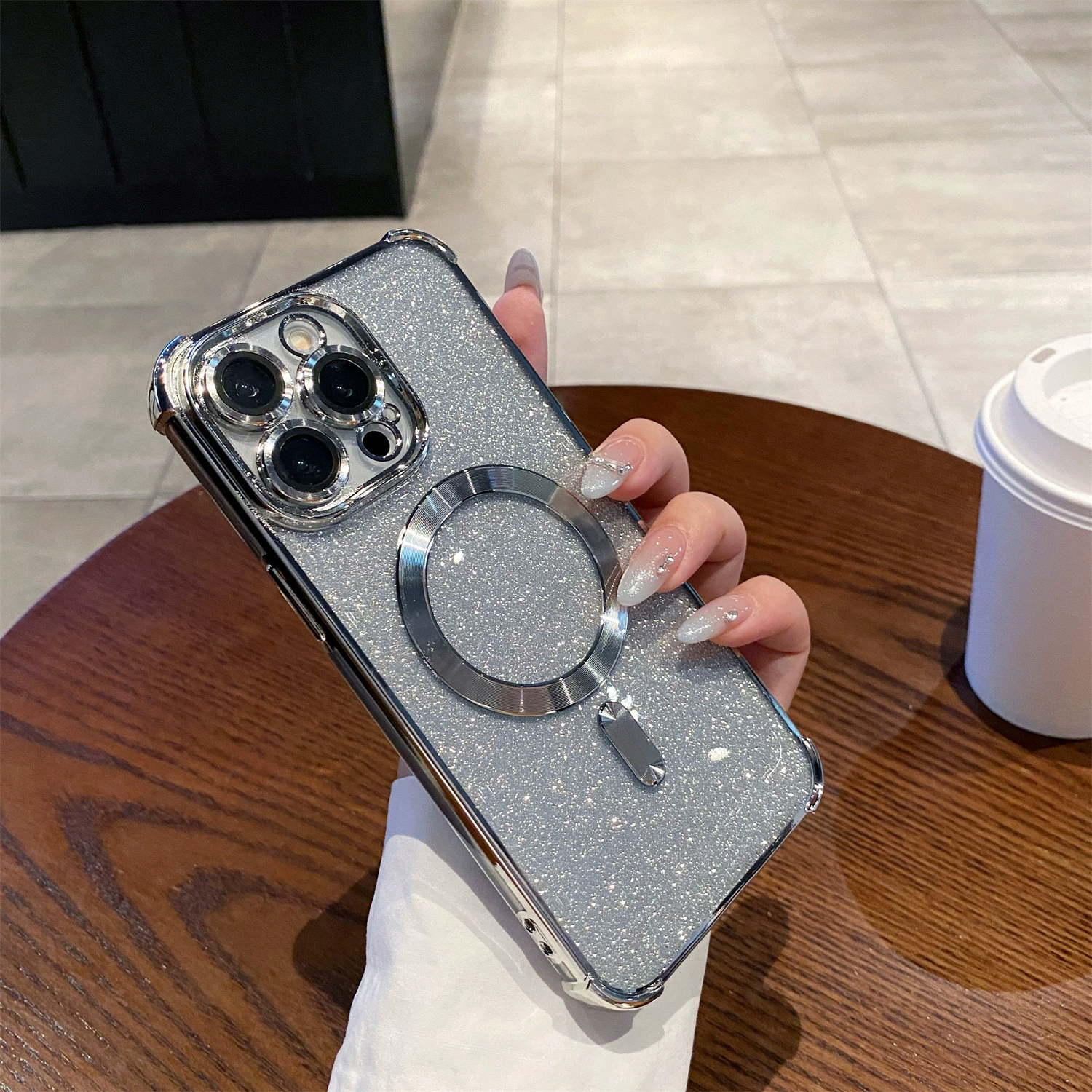 Чехол для Apple 16 Pro Max, магнитный, с гальваническим блеском, противоударный, мягкий, защитный чехол для iPhone 15, 14