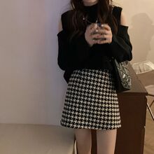 超性感搭配黑丝半身裙格子毛呢秋冬季新款女生服装遮胯包臀短裙子