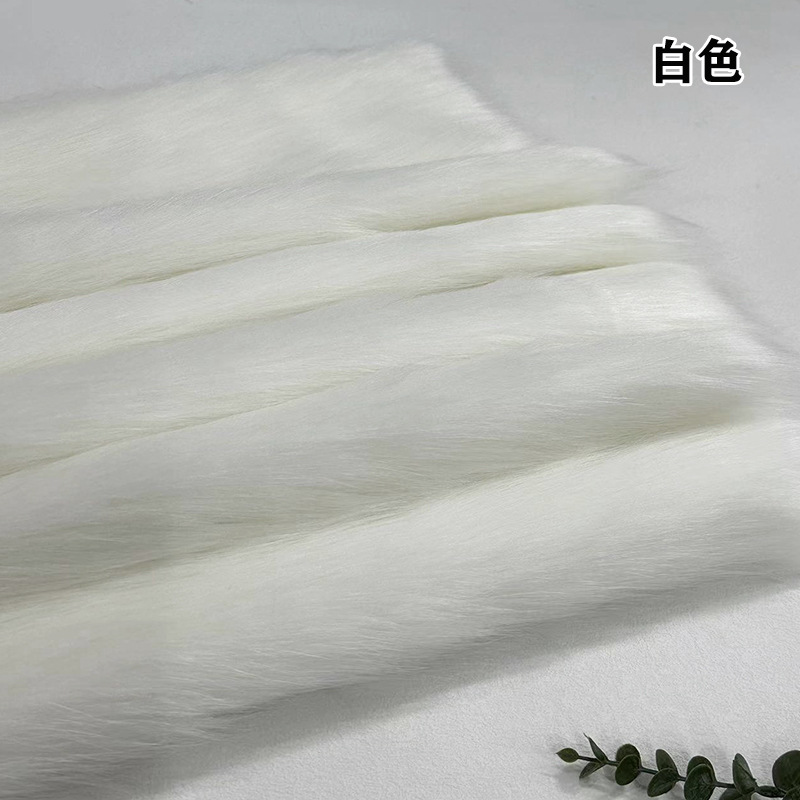 白色