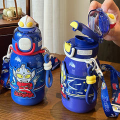 ウルトラマン断熱ウォーターカップ子供と男の子のための学校の特別な学生ケトル 2025 新しいダブルストローパイプ幼稚園