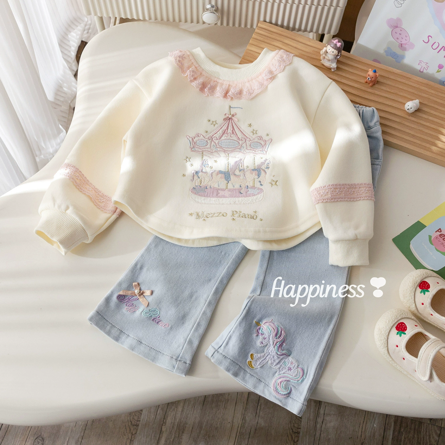 Новые осенние толстовки для девочек, стильные кружевные пуловеры, осенняя одежда для маленьких девочек, топы с тяжелой вышивкой в ​​корейском стиле.