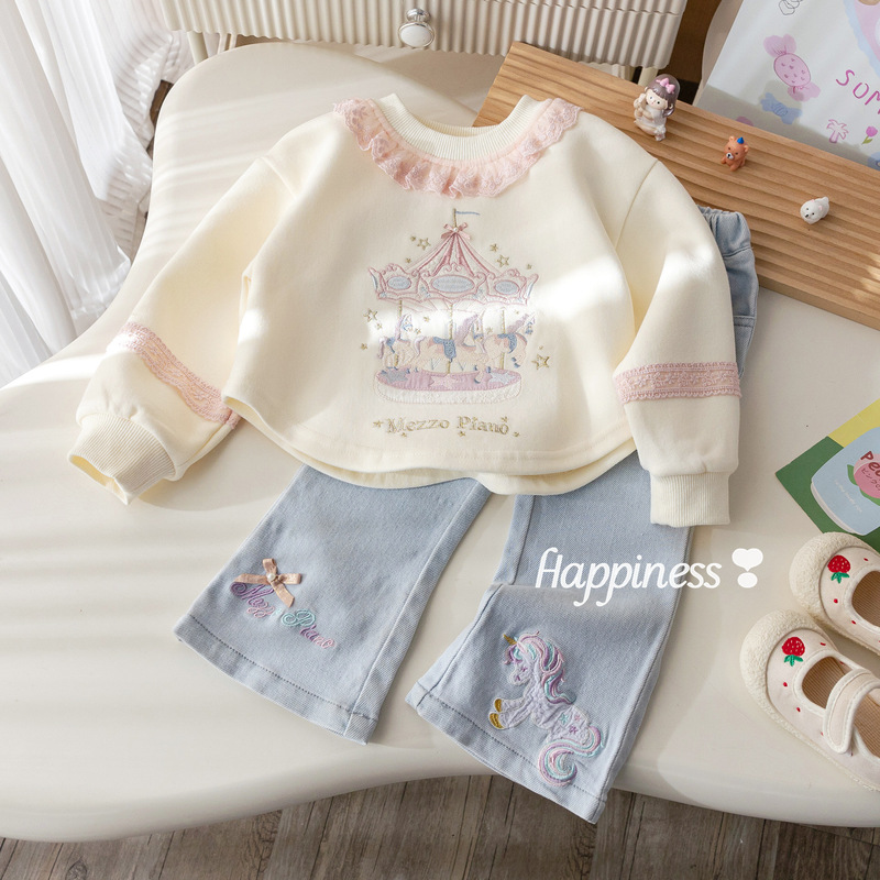 Girls' New Spring Sweatshirt with Stylish Lace Trim, Pullover Top for Baby Girls, Korean-Style Embroidered Top