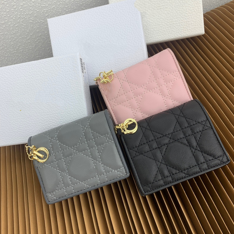 新款D真皮卡包家翻盖按扣对折钱包多卡位卡包藤格纹迷你吊饰钱包|undefined