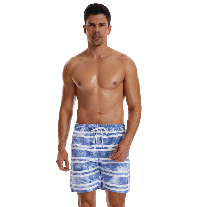Sneldrogende strandgestreepte zwembroek met print, gewassen stof, grote vrijetijdsshort voor heren_voghion.com
