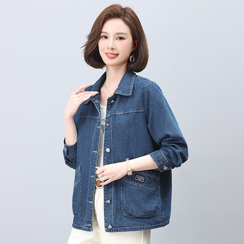 Denim shirt coat for women Spring and Autumn 2024 new short fashion all-matching plus size western style mom jacket top Denim shirt coat for women Spring and Autumn 2024 new short fashion all-matching plus size western style mom jacket top