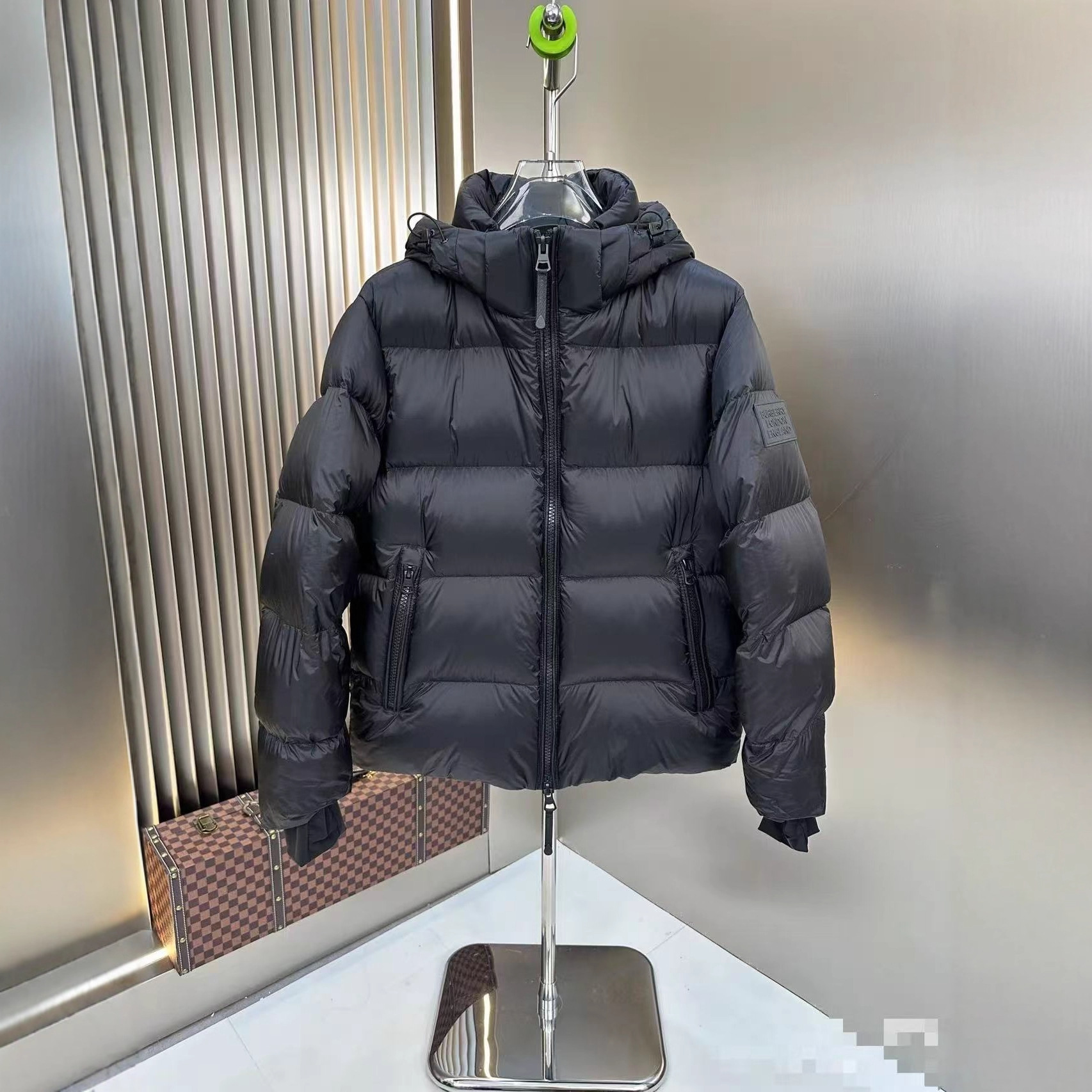 欧货B家高版本连帽羽绒服男2025年冬季加绒加厚保暖短款白鸭绒外