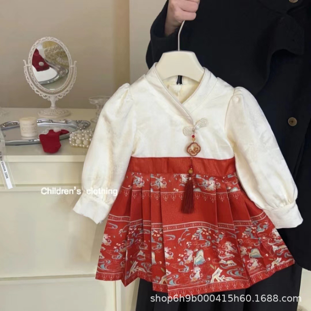 女童秋冬款马面裙女宝宝洋气周岁抓周汉服儿童加绒礼服过年拜年服