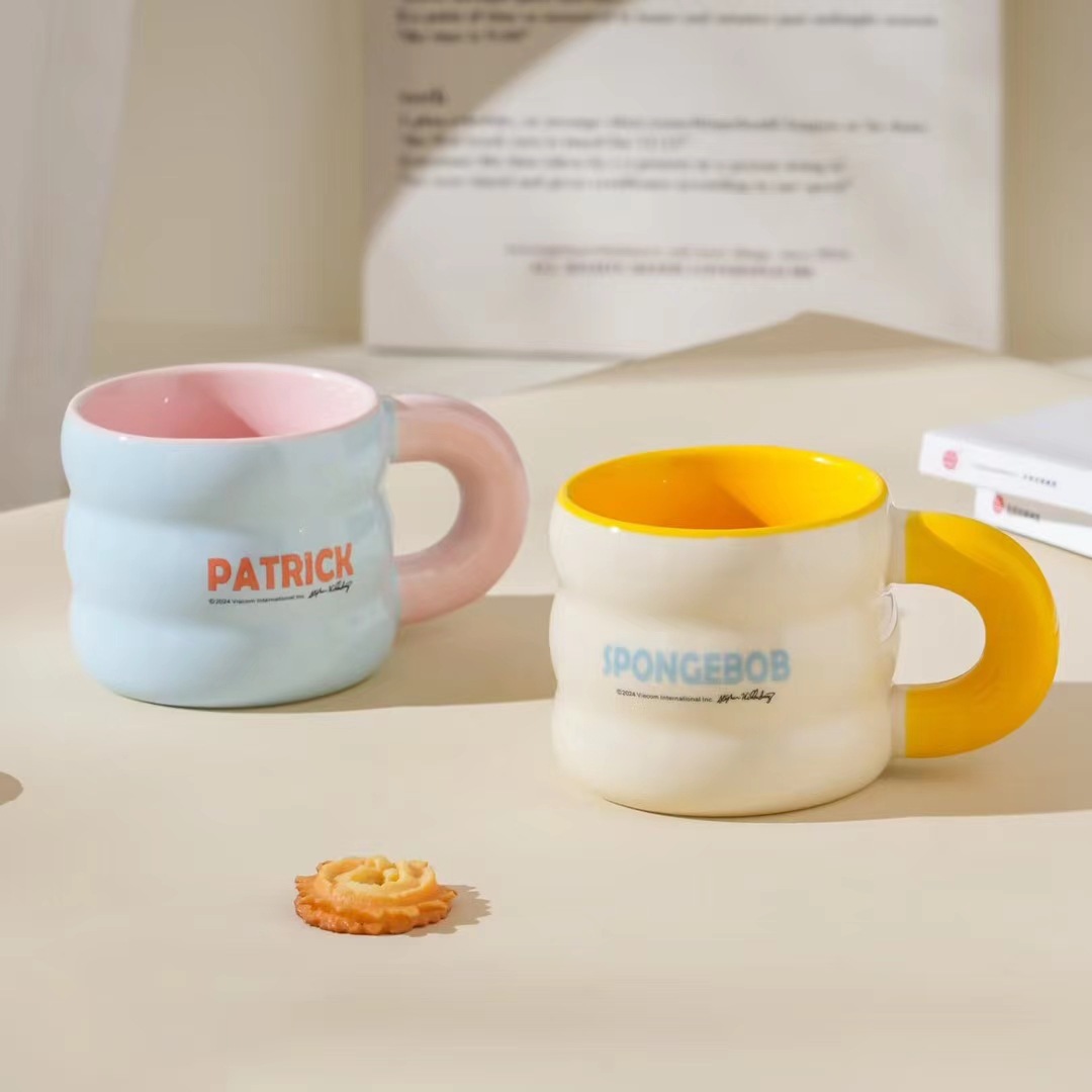 Taza Bob Esponja autorizada genuina Personalidad Dibujos animados Pai Daxing Taza de desayuno de cerámica Taza de café de regalo Creatividad