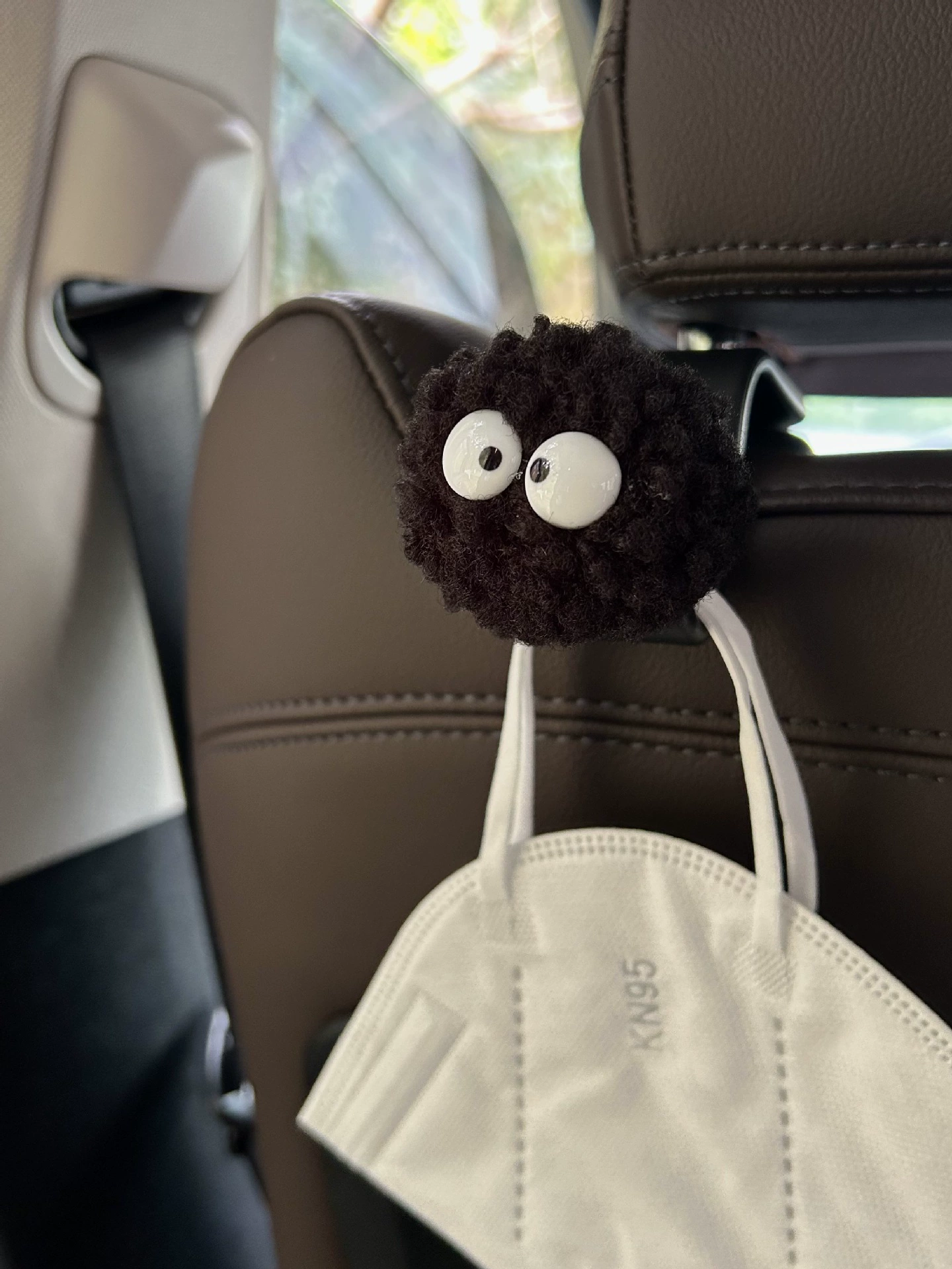 Xiaohongshu такой же стиль Маленькая щетина Автомобильный стул спинка крючок милое автокресло Многофункциональный задний крючок для хранения