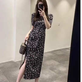 法式高级感黑色碎花连衣裙女2026新款夏季今年流行的漂亮显瘦裙子