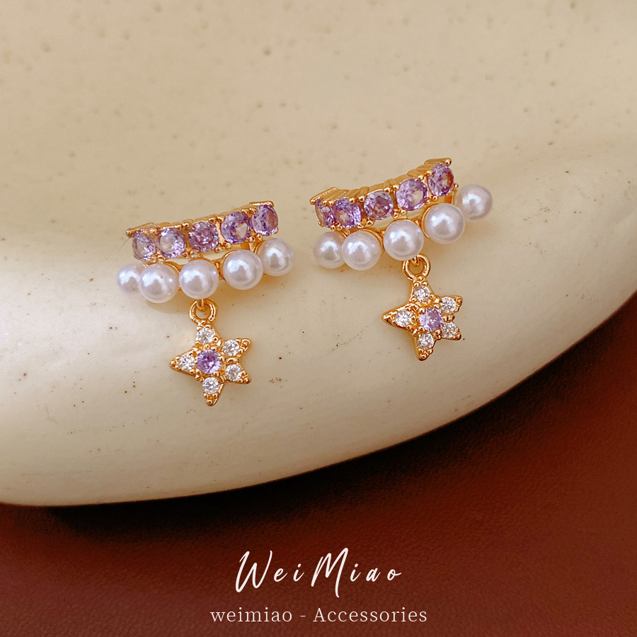 Estrellas de perlas de piedra de diamante, orejetas de perlas para mujeres sin agujeros de orejas, temperamento delicado, pendientes personales ligeros de lujo, pendientes de alta calidad al por mayor.